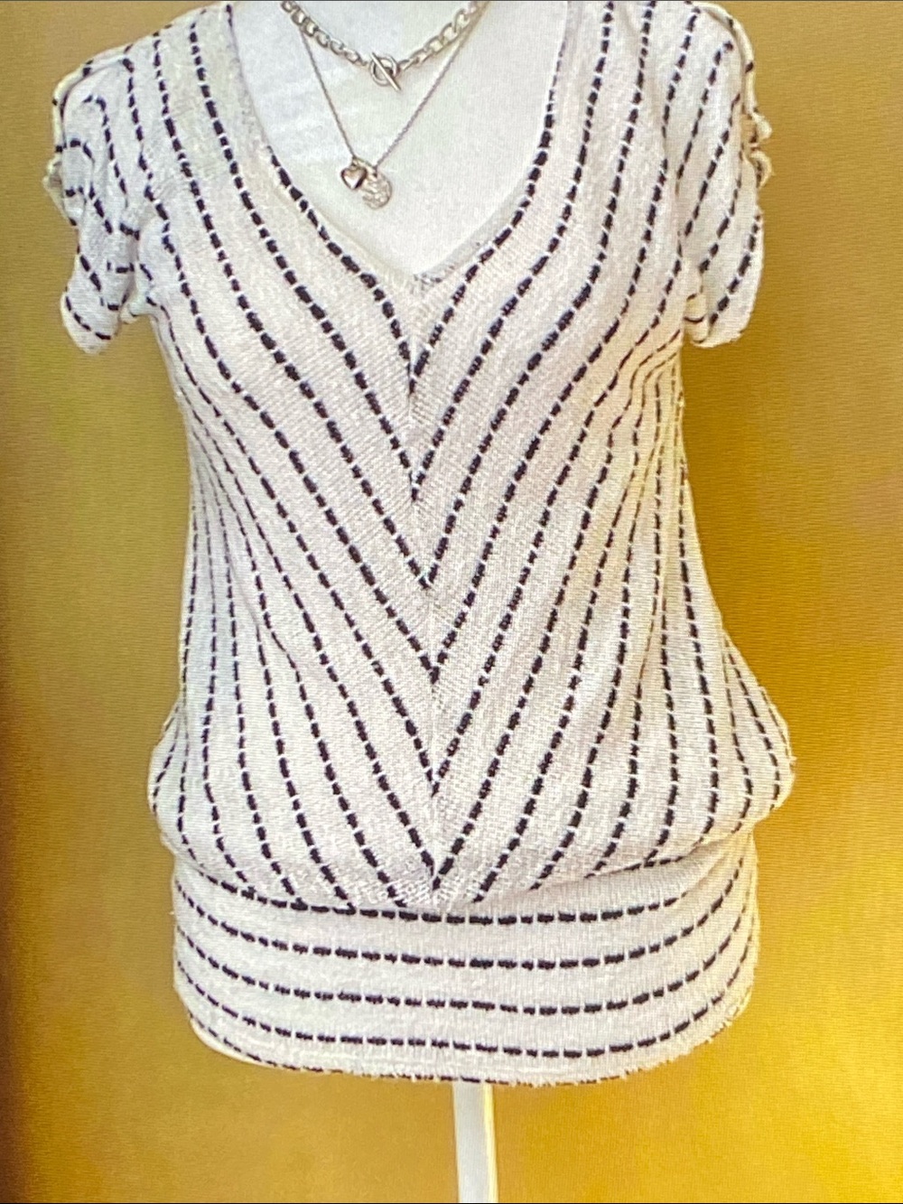 Knox Rose Ivory and Black Striped V‑Neck Tunic